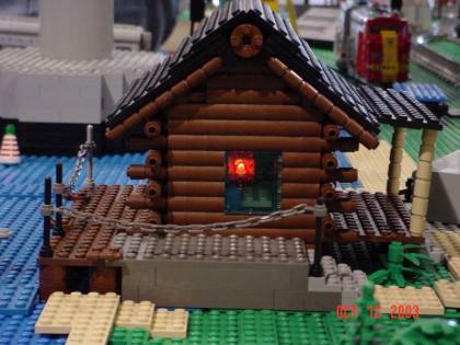  from LEGO Log Cabins logcabingatsoct03044.jpg