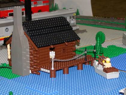  from LEGO Log Cabins logcabin412.jpg