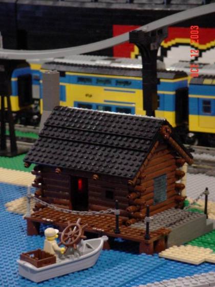  from LEGO Log Cabins logcabingatsoct03045.jpg