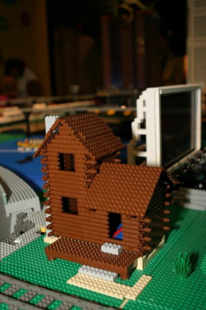  from LEGO Log Cabins img_2422.jpg