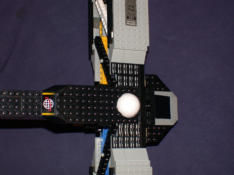 Gallaghersart dscn0782 from LEGO Space Mother Ship 