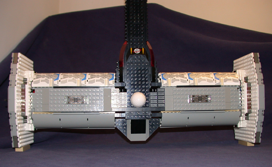 Gallaghersart top rear 01 from LEGO Space Mother Ship 