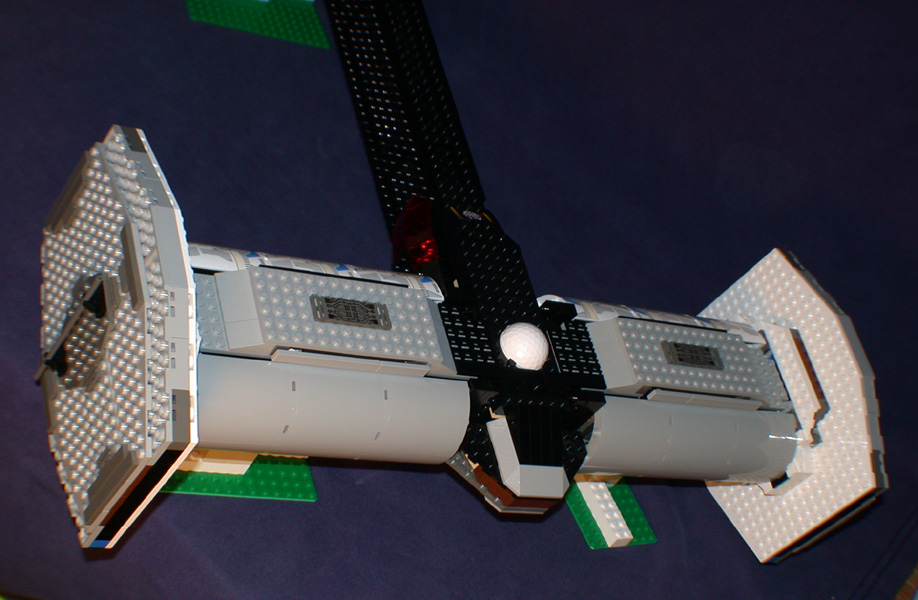 Gallaghersart top rear 02 from LEGO Space Mother Ship 
