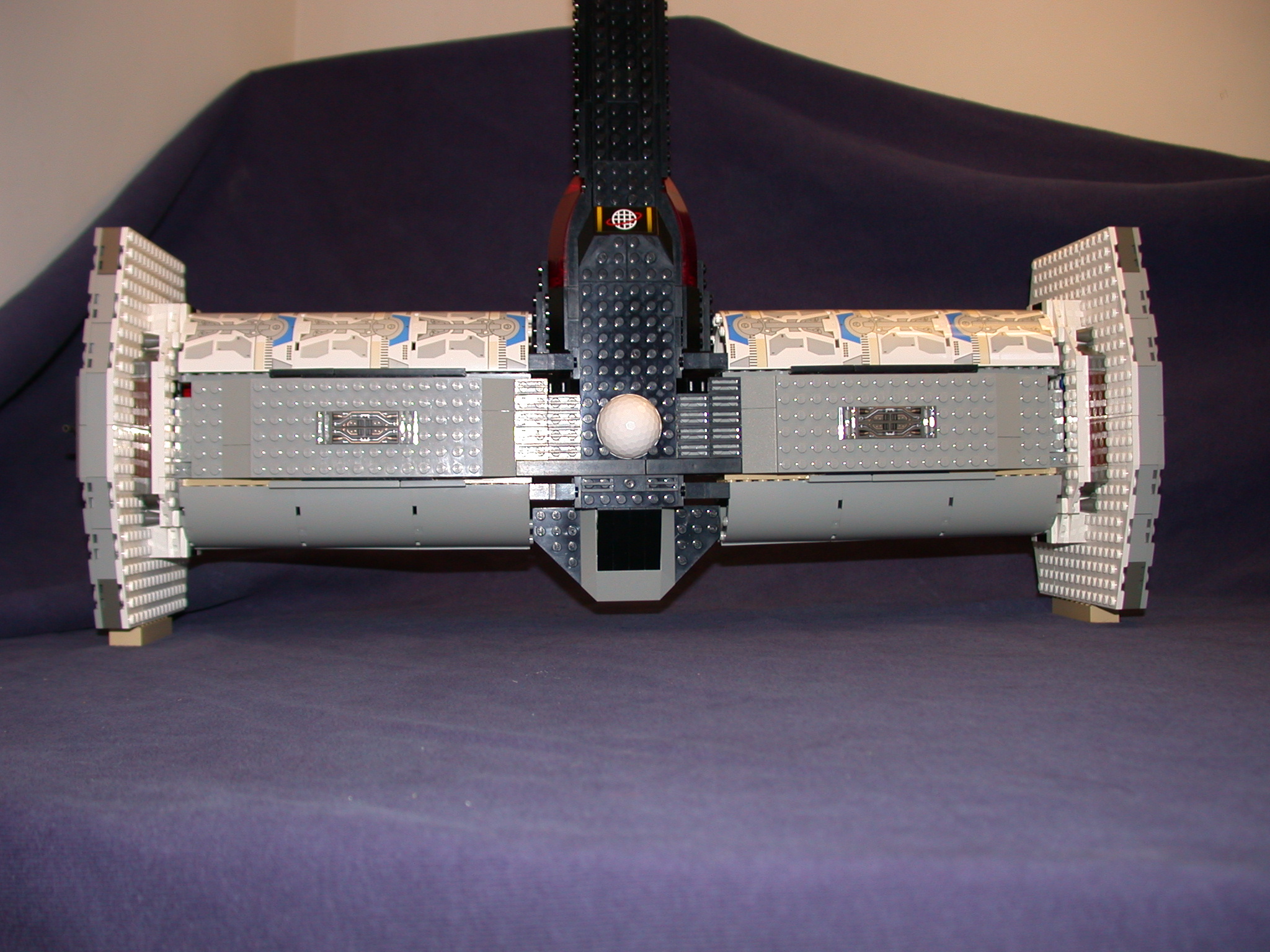 Gallaghersart top rear 03 from LEGO Space Mother Ship 
