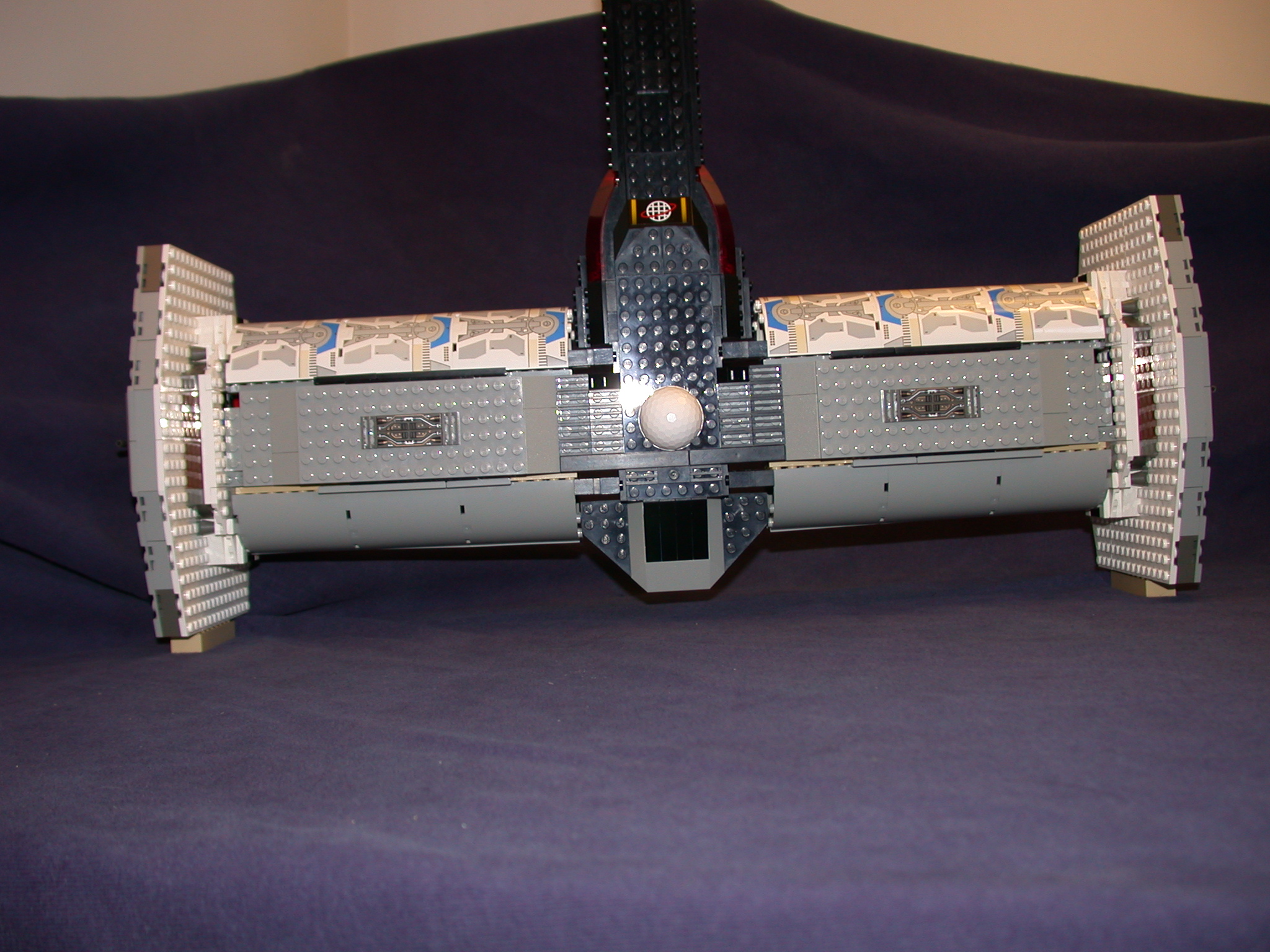 Gallaghersart top rear 04 from LEGO Space Mother Ship 