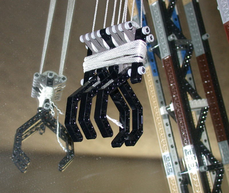 Gallaghersart b-hook from LEGO Cranes 