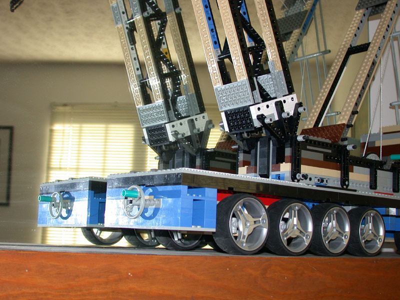 Gallaghersart b-rear-base from LEGO Cranes 