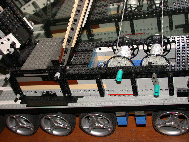 Gallaghersart b-wire-box from LEGO Cranes 