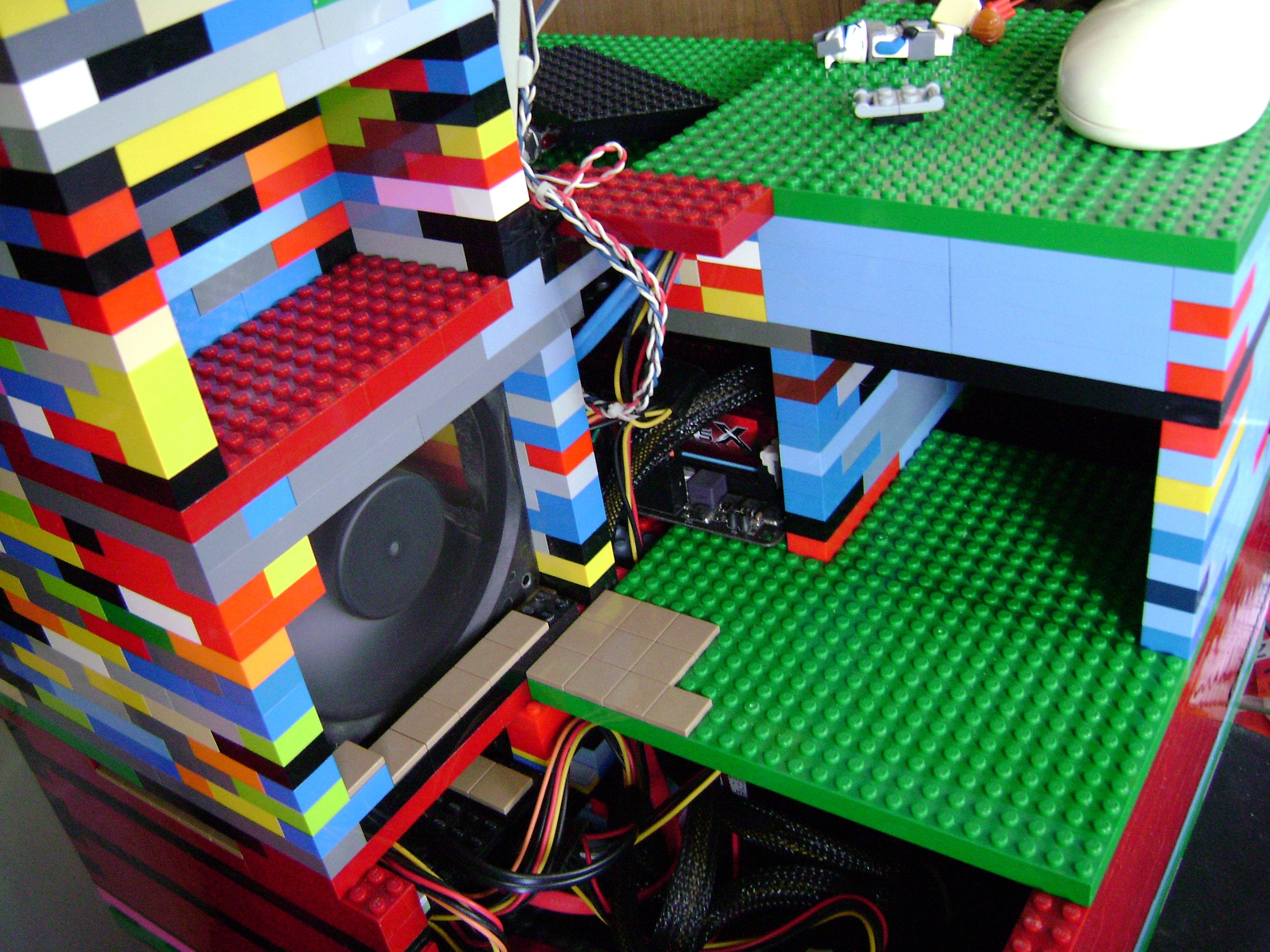 Gallaghersart dsc03413 from LEGO PC Case 