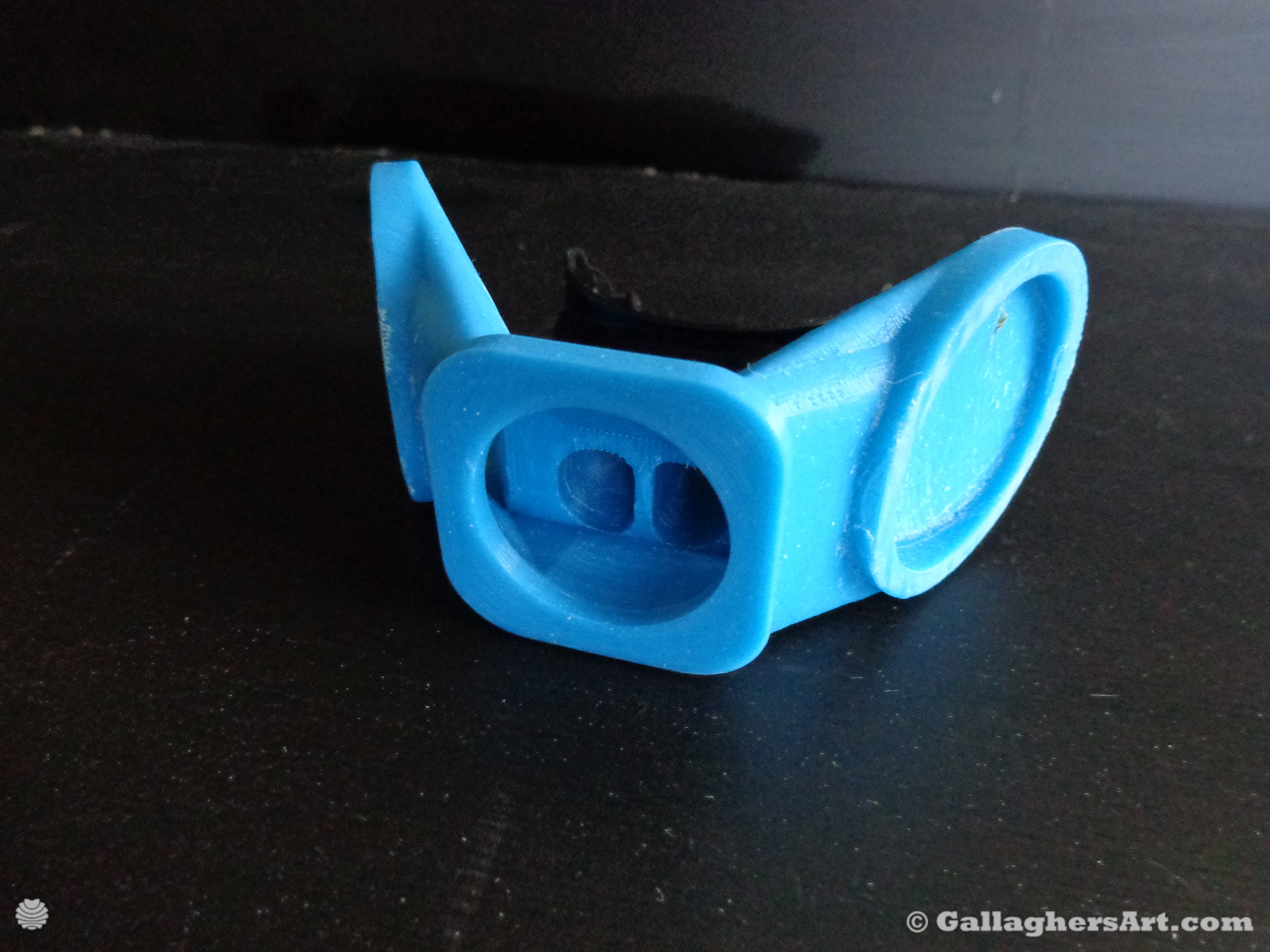 Gallaghersart airtight mask 002 dsc00338sm from Airtight adapters for Medical Masks and Face Respirators  - 3M 6300 mod