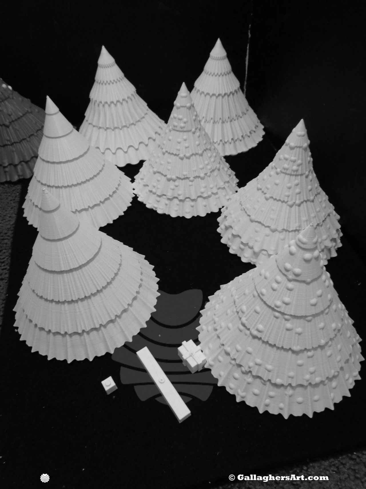 Gallaghersart dsc04574sm from Christmas 2022 Tree, Multi-Part’s, Vase’s, and More… gallaghersart_dsc04574sm.jpg  - front 2 are current vetsion, the rest are the drafts