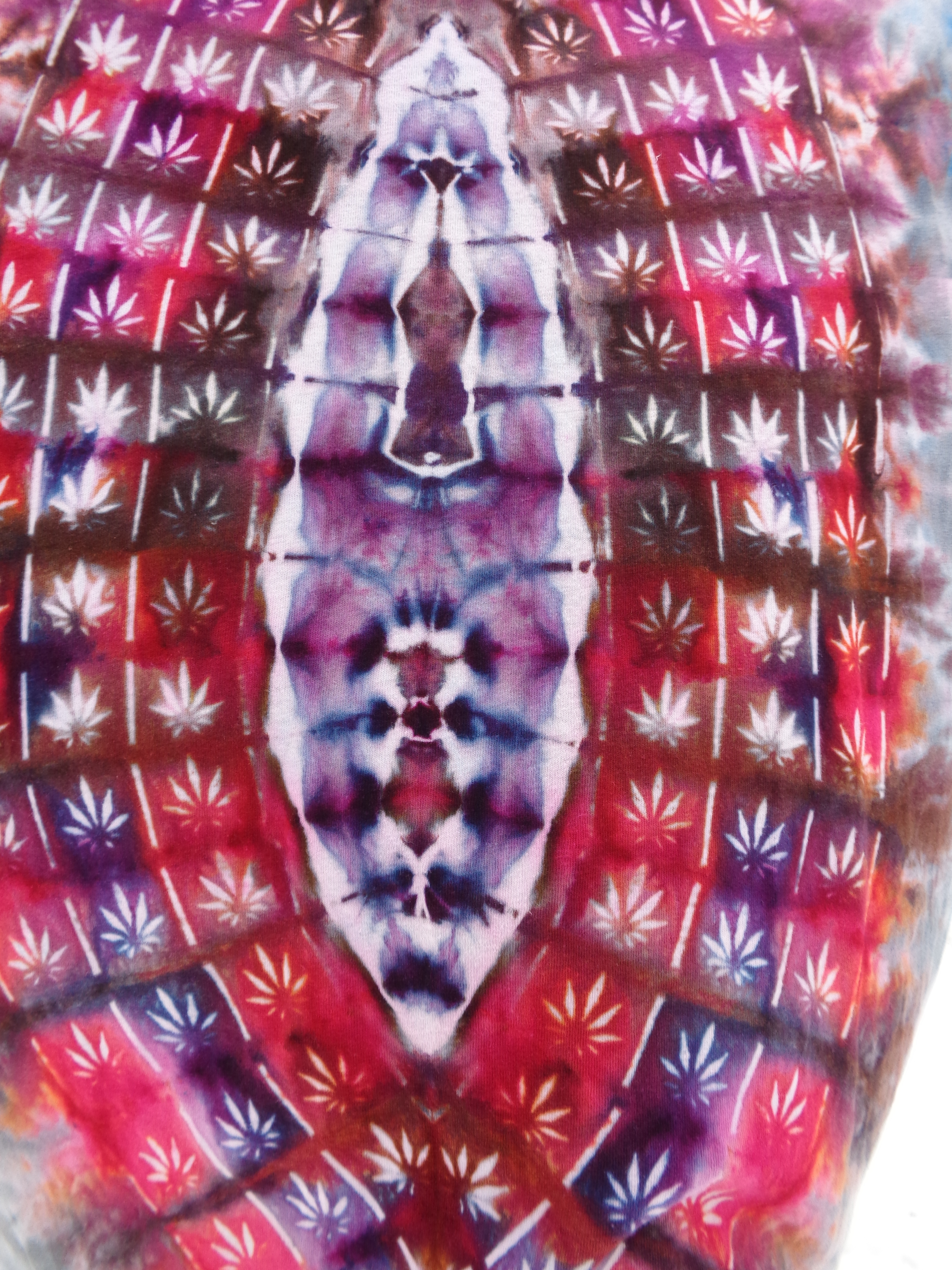 Gallaghersart dsc00242 from Tie Dyenied #106 2XL Mandala v4 (F), Sativa (B), TRI and Slots, Hemp 7.5 oz  - #106